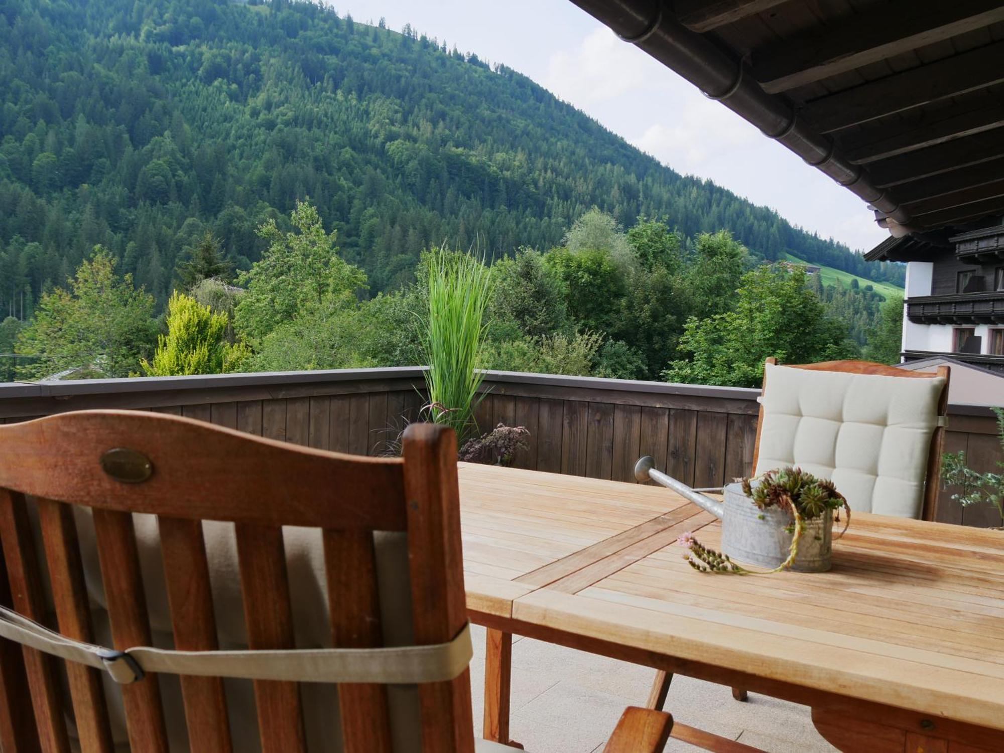Apartmenthaus Thussn, Cozy & Quiet Location, Hiking & Mtb, เคิร์ชแบร์ก อิน ทิโรล ภายนอก รูปภาพ